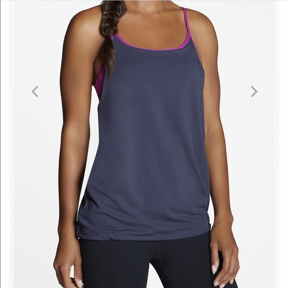 Fabletics Norwalk Built-In Bra Athletic Racerback Workout Top Strappy Tie at Hem - Picture 2 of 12